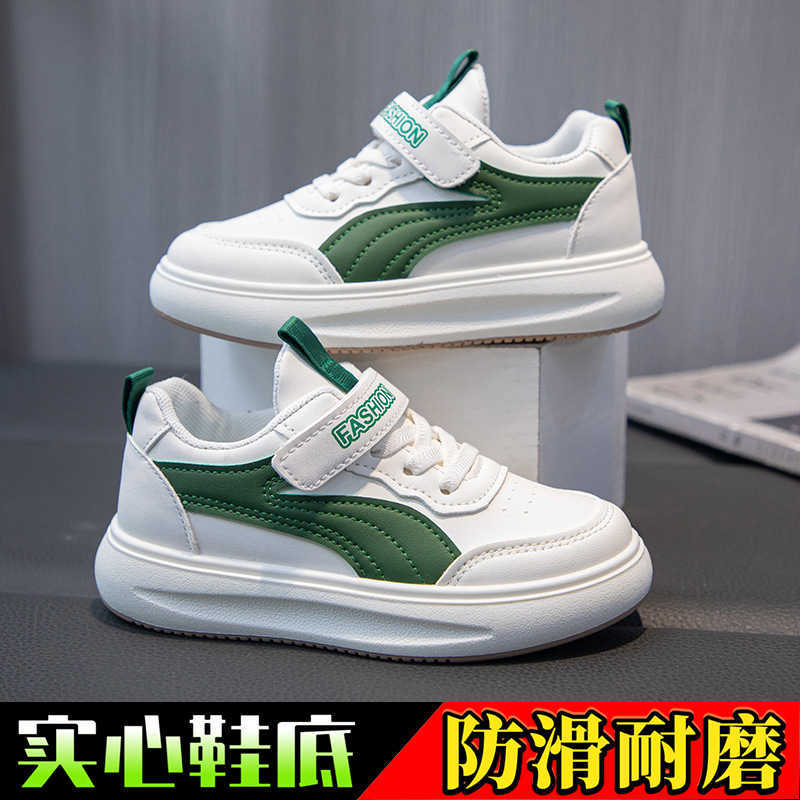 Athletic Outdoor Childrens board mens womens sports spring and autumn new styles white versatile thick soled boys casual shoes C260130