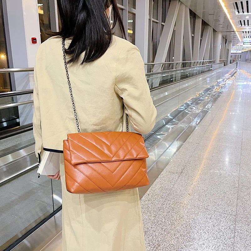 New Evening Bags Embroidered e gge Small Bag Women's Texture Fashion Chain Single Shoulder Messenger