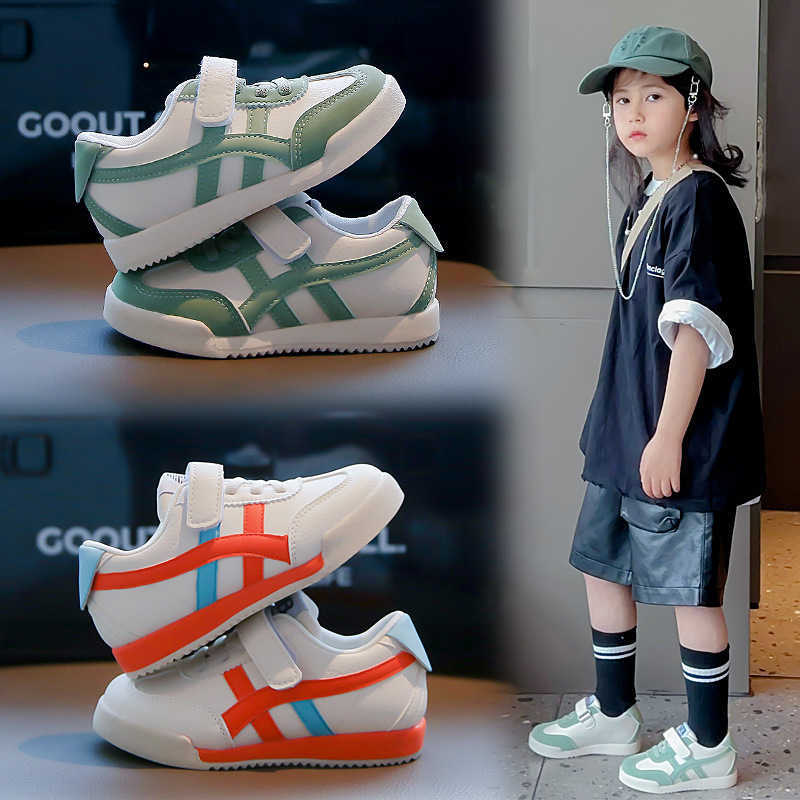 Athletic Outdoor Childrens Forrest Gump Leather Surface 2024 Autumn New Style Girls White Velcro Board Korean Edition Boys Casual Shoes C260130