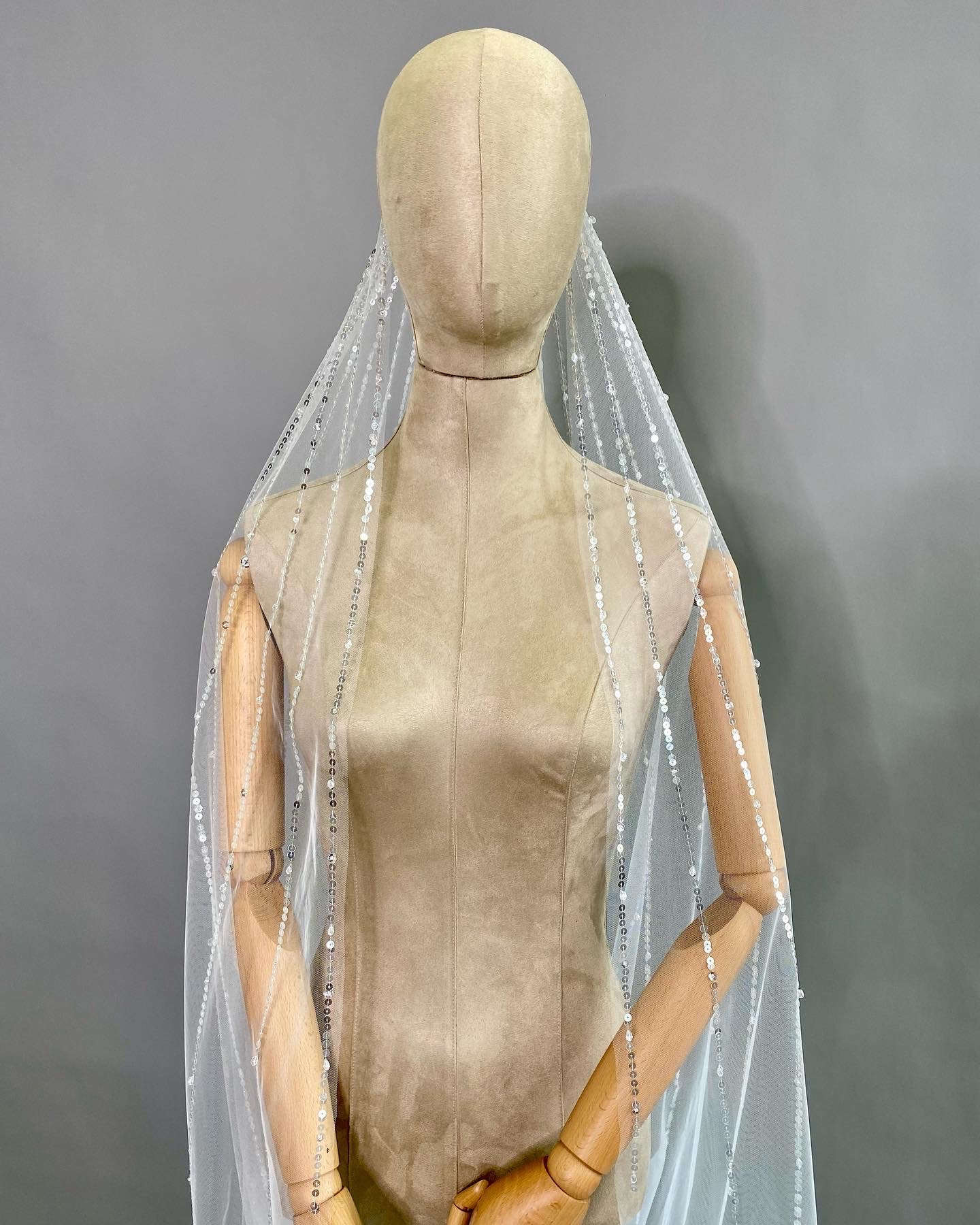 Bridal Veils Long Sequins Wedding Veil Cathedral 1 Layer 3.5 Meters Long Tulle One Layer Wedding Veil For Brides Hair Accessories Custom Made