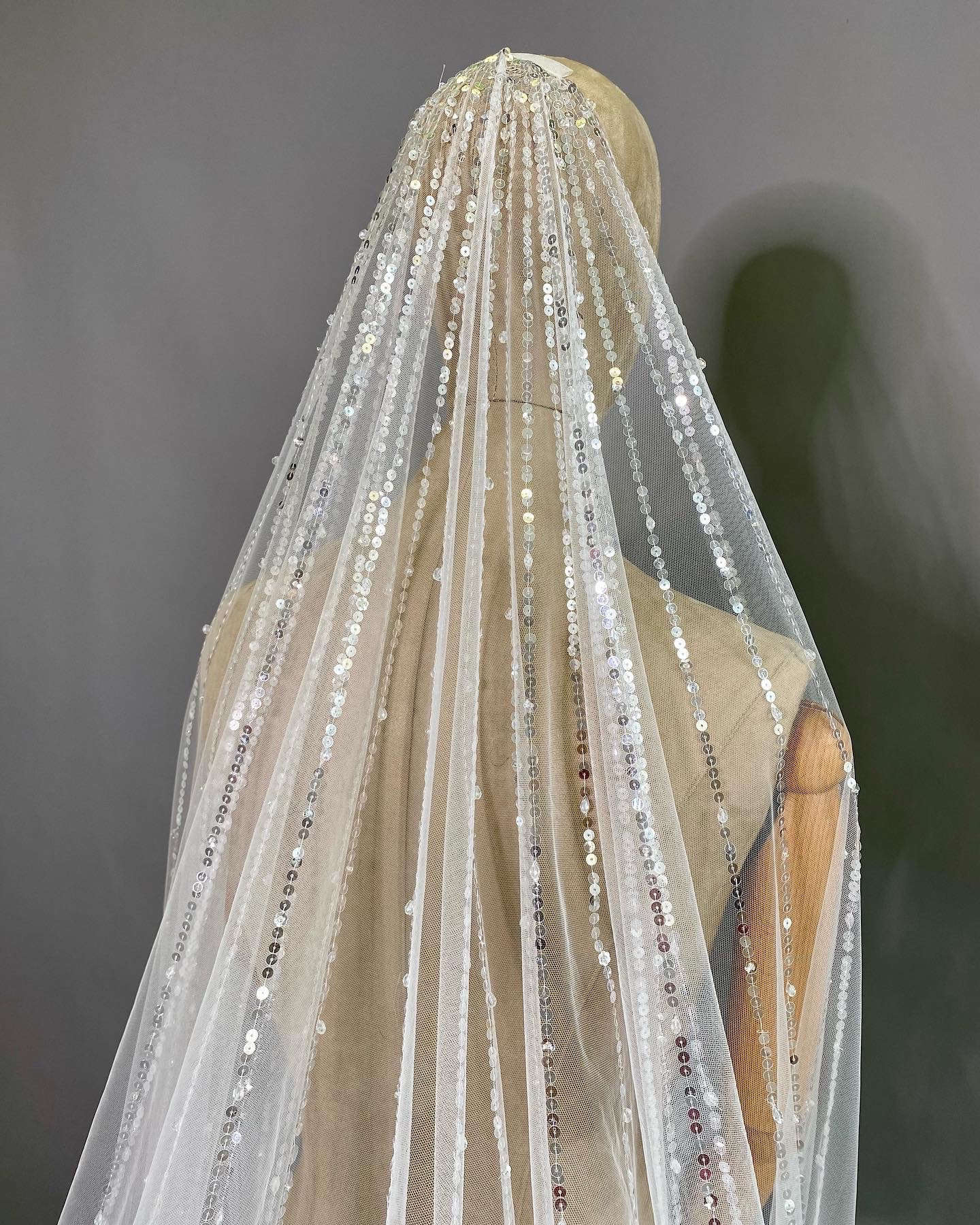 Bridal Veils Long Sequins Wedding Veil Cathedral 1 Layer 3.5 Meters Long Tulle One Layer Wedding Veil For Brides Hair Accessories Custom Made