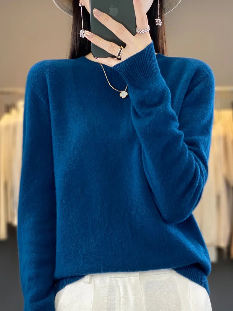 Long sleeved womens sweater with O-ring zipper autumn and winter 100% Merino wool basic solid knitted fabric womens dress bottom shirt top 240826
