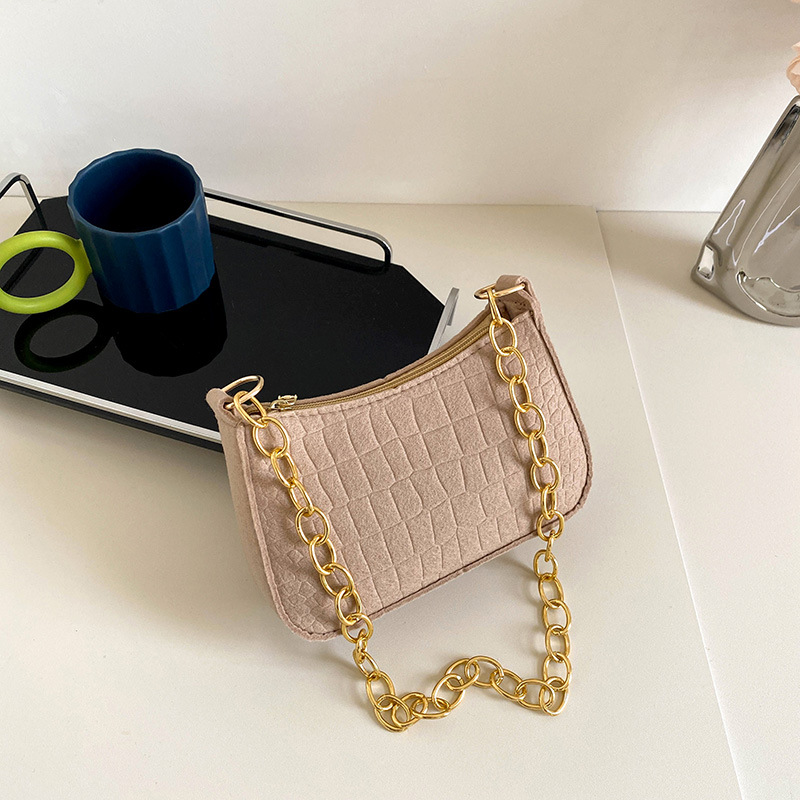 Women Shoulder Bag New Trend Bag Popular Casual Style Fashion Commuting Armpit Bag Free shipping