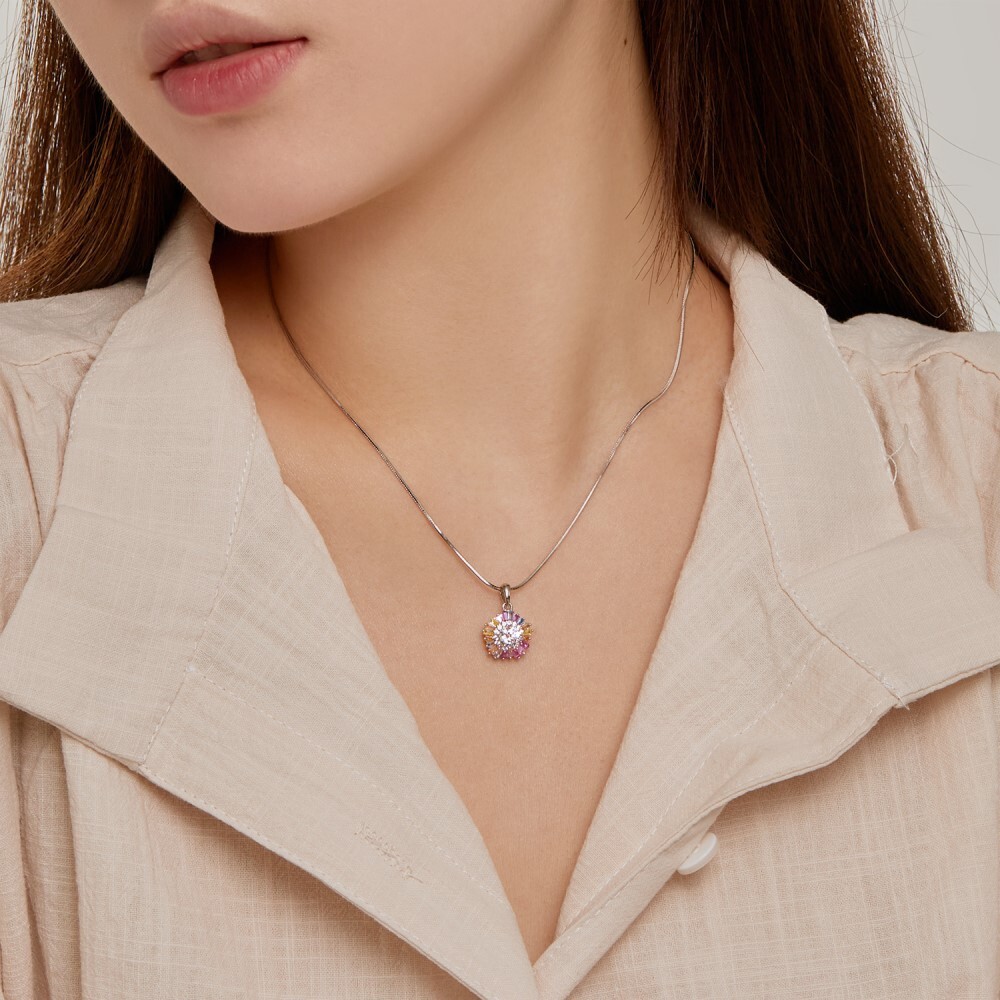 New S pure sier pendant necklace from Japan South Korea, high-end and dazzg, with colorful zircon design for women's accessories