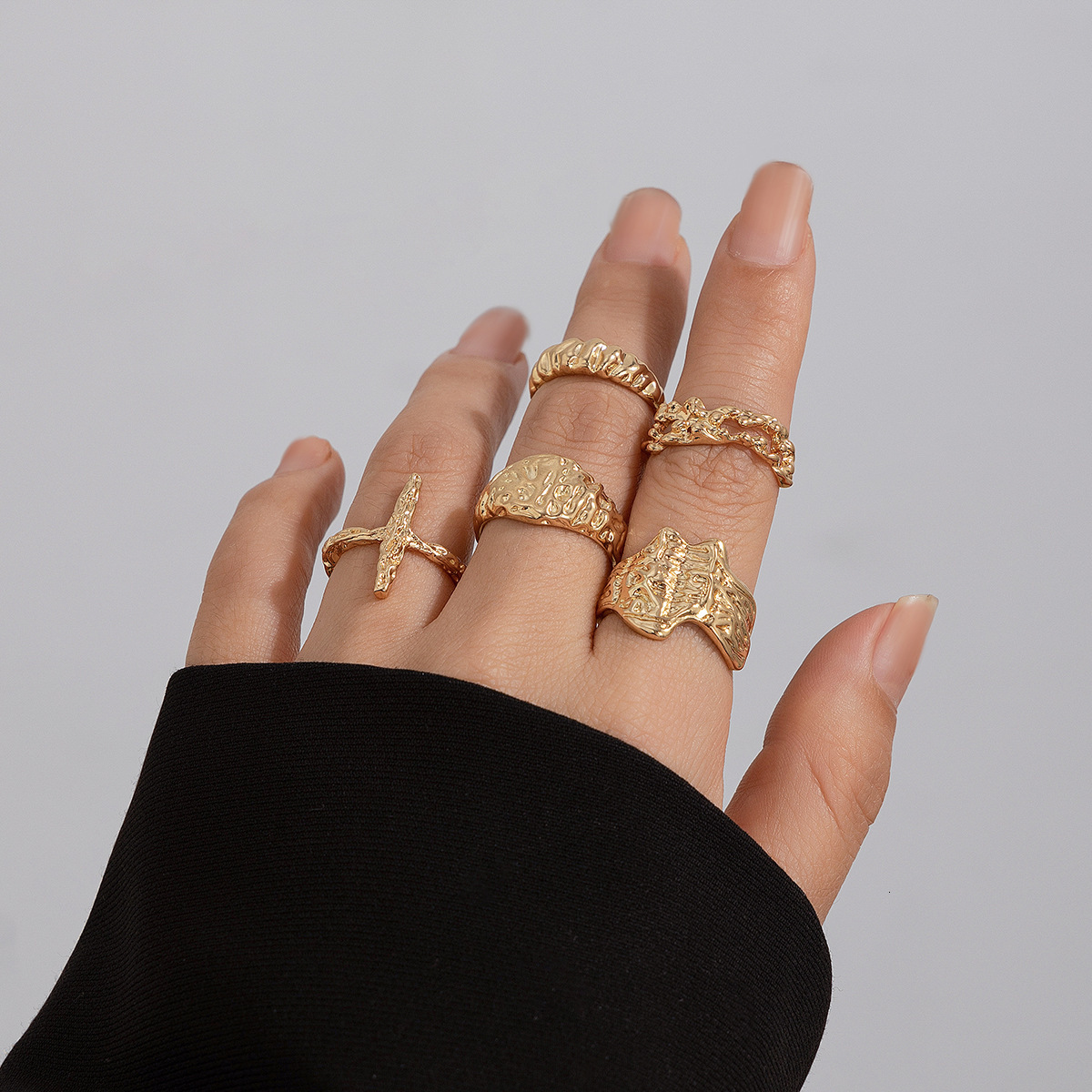 Geometric Metal Wind Lava e Ring Set with Irregular Smooth Opening Texture