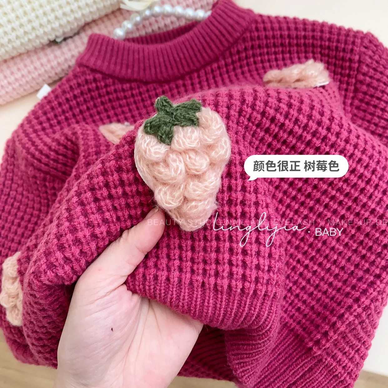 Spring and Autumn Girls Fashion Round Neck Knitted Sweater Small Girls Loose Top Baby Strawberry SweaterW240824