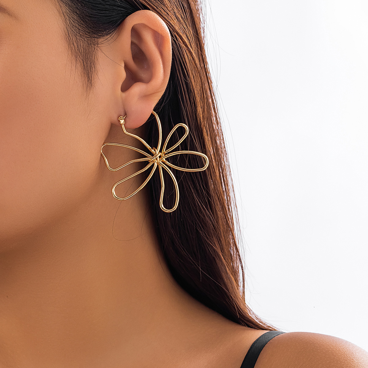 Exaggerated water droplets, flower punk metal earrings, women's sun, niche rhinestone earrings