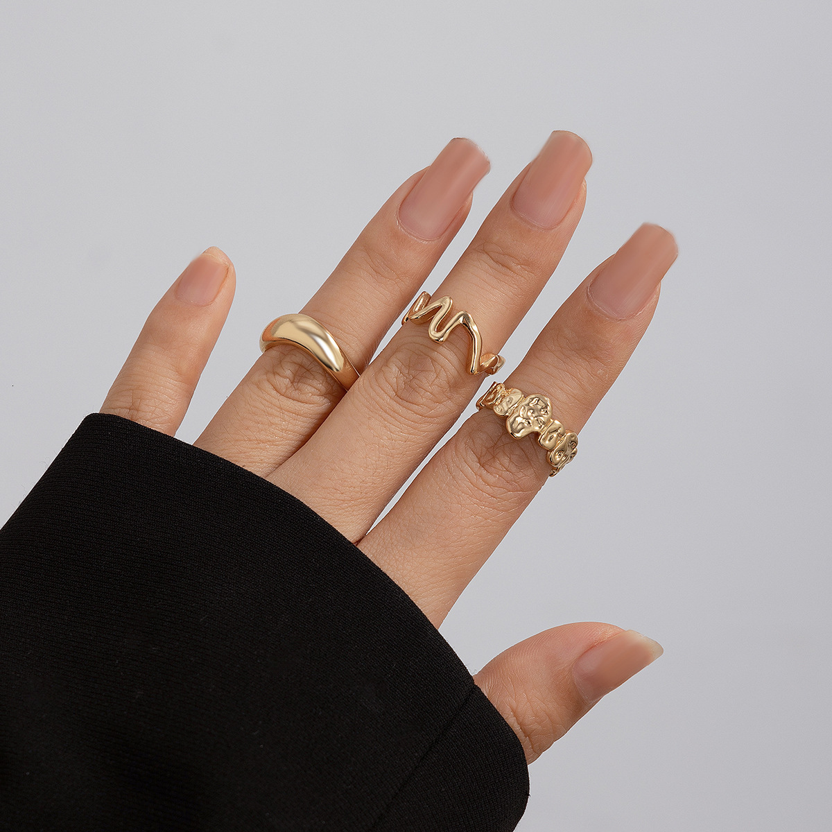 Geometric Metal Wind Lava e Ring Set with Irregular Smooth Opening Texture
