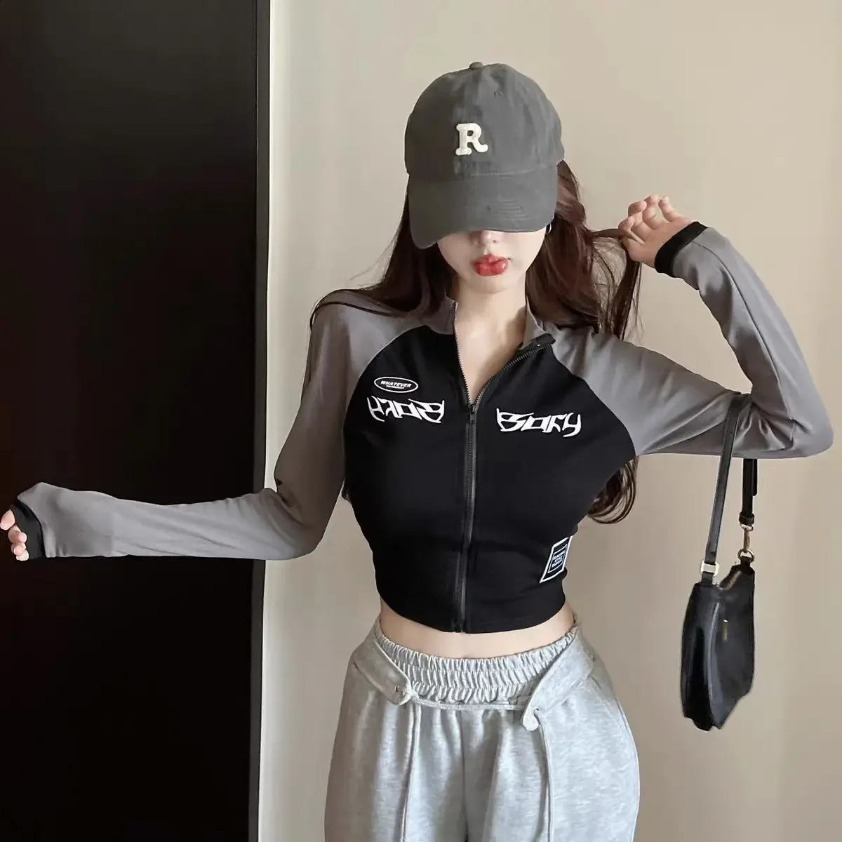 Cyber Y2k T-shirt Womens Spring Long Sleeve Crop Top Letter Korean Fashion Retro High Street Tight T-shirt 240826