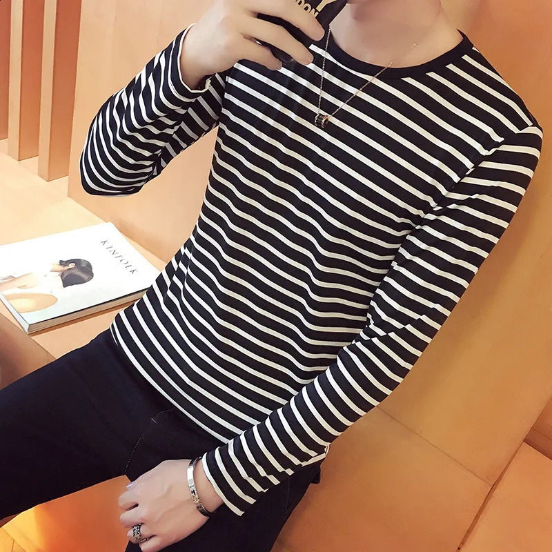 Striped T-shirt mens long sleeved fashionable black and white striped top mens Harajuku casual bottom shirt invisible underwear 240826