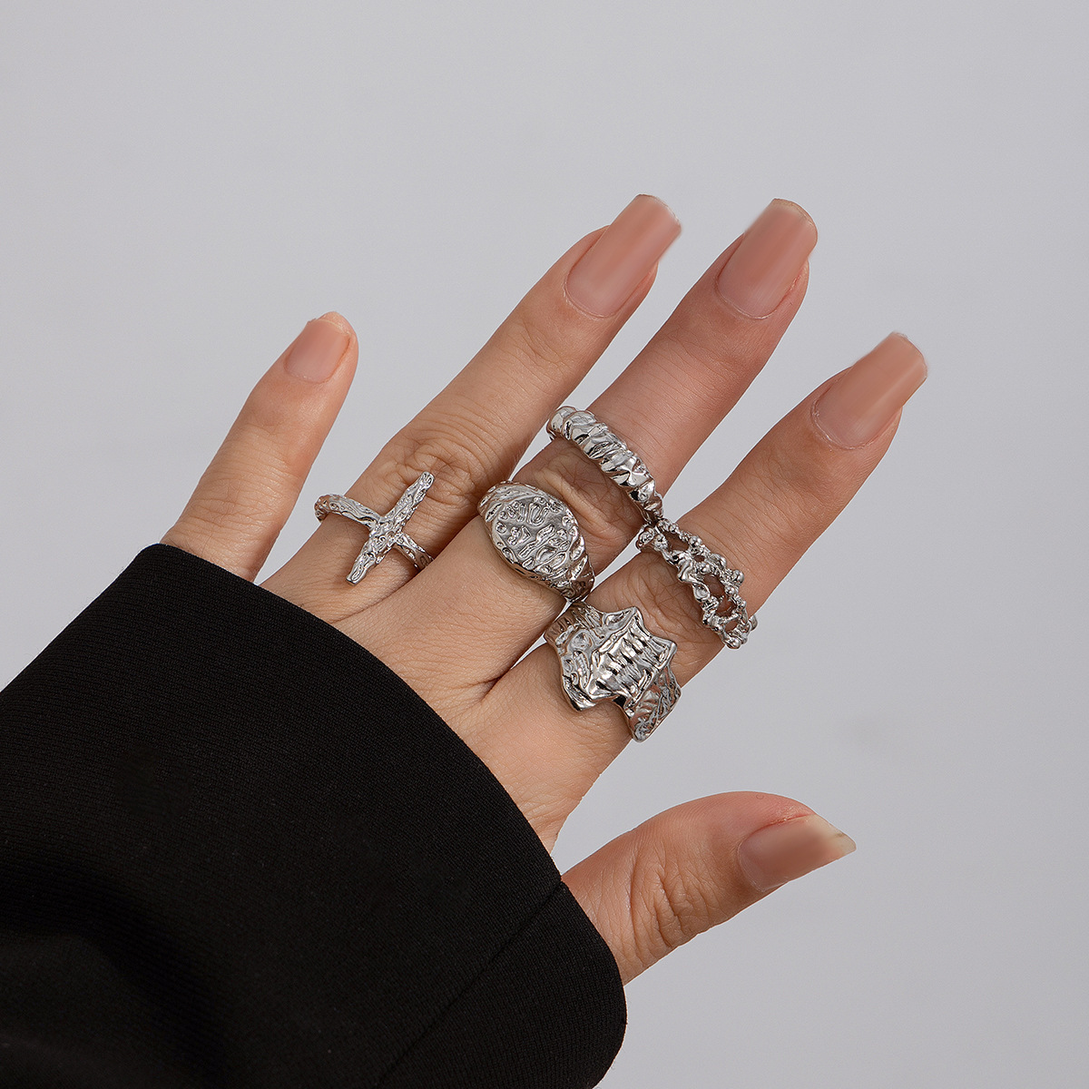Geometric Metal Wind Lava e Ring Set with Irregular Smooth Opening Texture