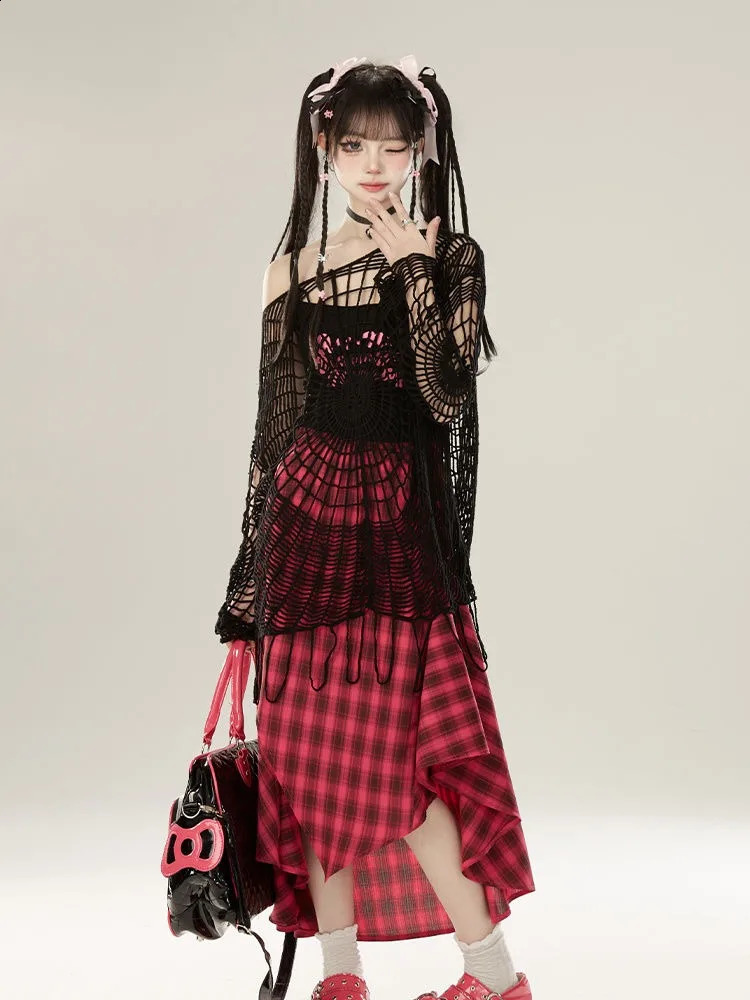 Retro black hollow outer knitted sweater summer spider web hole top womens Y2k shoulder long sleeved zipper 240826