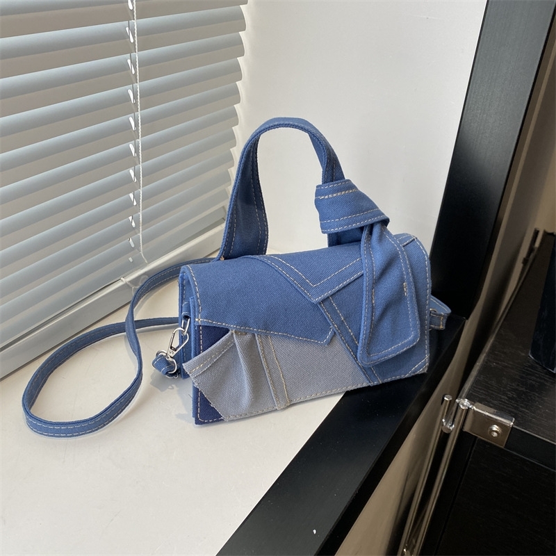 A Minimalist Vintage Mini Handbag Square Bag With Adjustable Long Shoulder Strap, Lightweight Crossbody Bag For Women's Daily Use