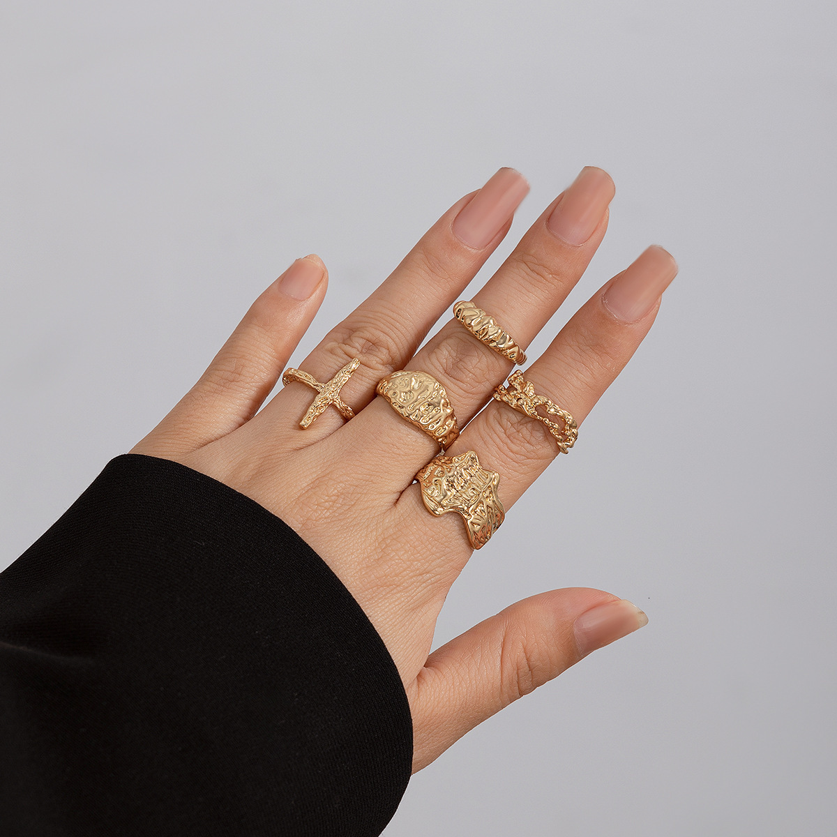 Geometric Metal Wind Lava e Ring Set with Irregular Smooth Opening Texture
