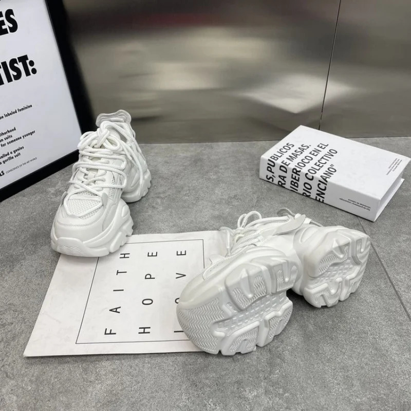 Women Thick Bottom Chunky Sneakers Korean Female Platform Lace Up Breathable Spring Autumn Woman Vulcanize Shoes Zapatos Mujer 240826