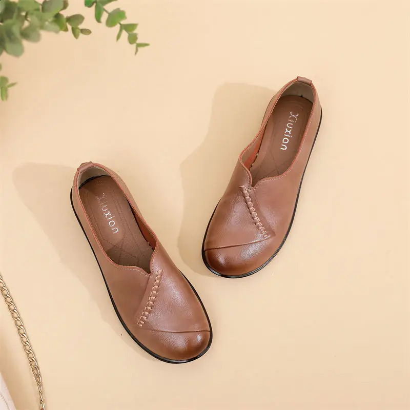 Slip On Shoes For Women Leather Sneakers Ladies Leather Moccasins Womens Loafers Autumn Ballet Flats Woman Shoes Black Loafer 240821