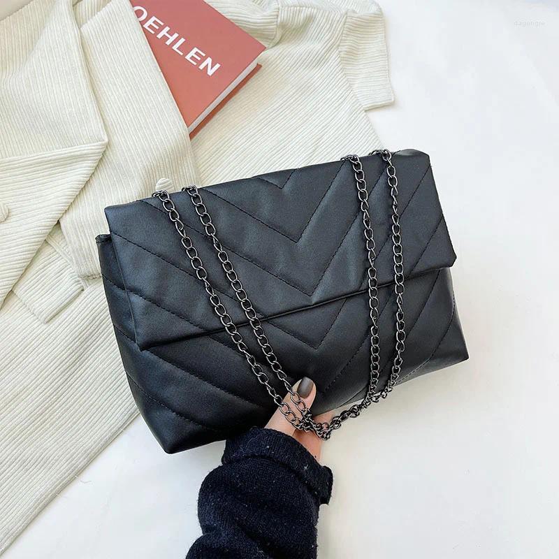 New Evening Bags Embroidered e gge Small Bag Women's Texture Fashion Chain Single Shoulder Messenger