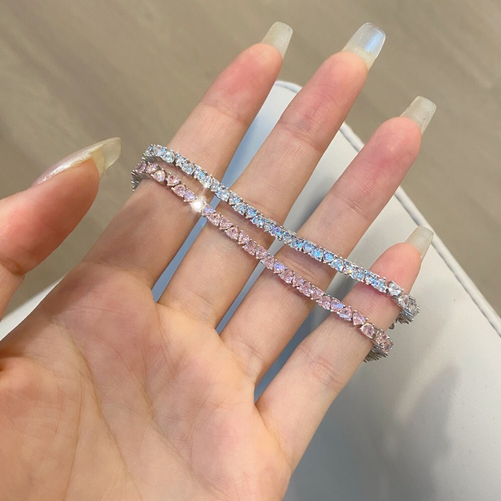 S Pure Sier Tennis Chain Bracelet with Diamond Heart Geometry * 4 Zircon High end Light Handpiece