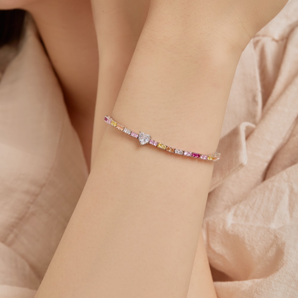 Japanese and Korean Wedding New S Pure Sier Love Colored Zirconia Full Diamond Light High end Design Feeling Women's Handicraft