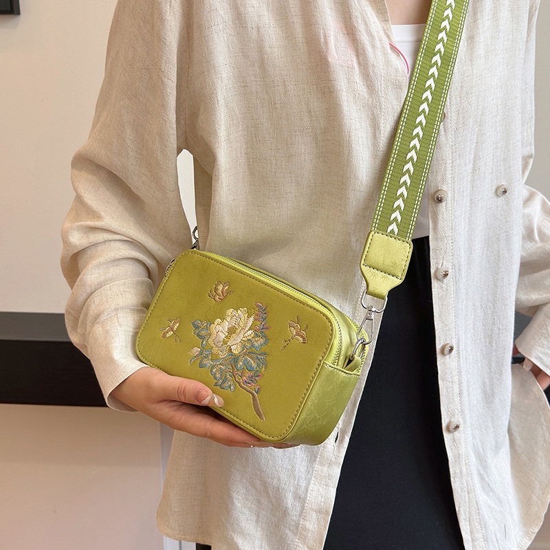 Designer Bag Luxury Bag Women's Candy-Colored Letter Decoration Crossbody Camera Shoulder Bag, Fashion Shoulder Bag Mini Square Wallet