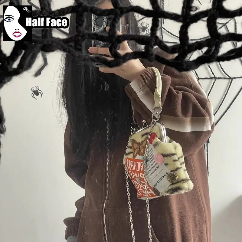 Y2K Haruku Womens Gothic Handbag Punk One Shoulder Advanced Lolita Mini Vintage Patch Cute Fur Clip Crossbody Bags Tote 240824