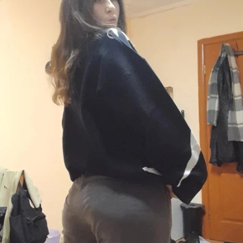 hiphop streetwear Y2K autumn and winter round neck couple sweater oversized knitted mens top womens clothing 240826