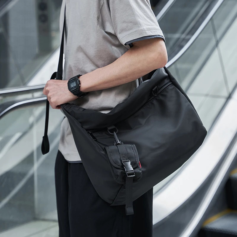 Mens Cross Body Bag n Trendy Simple High Quality Fashionable Waterproof Shoulder Youth Messenger 250326
