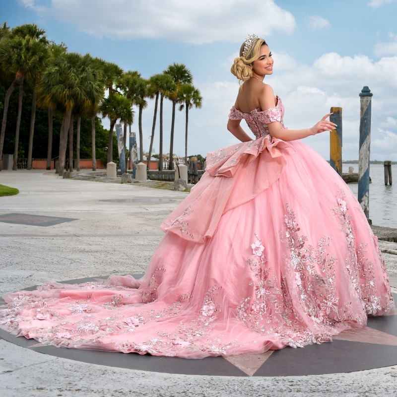 Pink Shiny Princess Ball Gown Quinceanera Dresses Beaded Lace wer Appliques Crystals Sweet 16 Dress Vestidos De 15 Anos