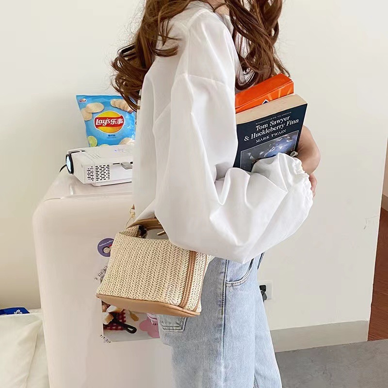 2024 new minimalist crossbody bag women's Korean version casual large capacity single shoulder bucket bag