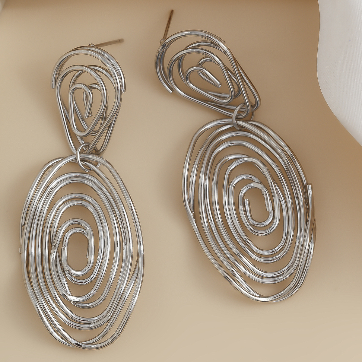 Ins pleated metal texture exaggerated irregular Business waterdrop earrings