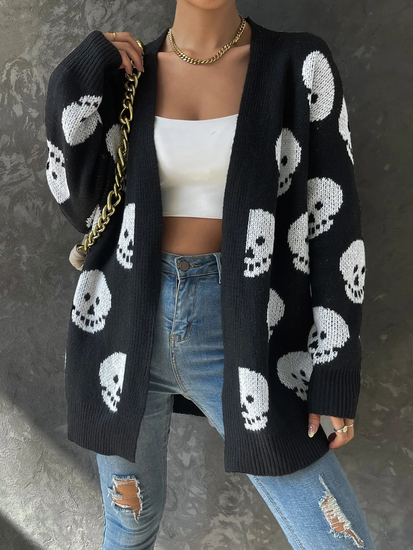 Halloween skull knitted cardigan European and American womens jacquard long sleeved 240826