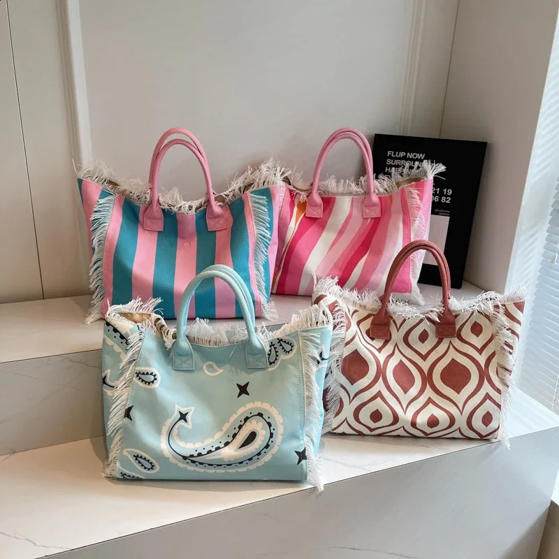 Large Capacity Tote Women Handbags Beach Bag Canvas Shoulder Bag Fashion Shopper Purses Travel Bag Sac A Main 240826