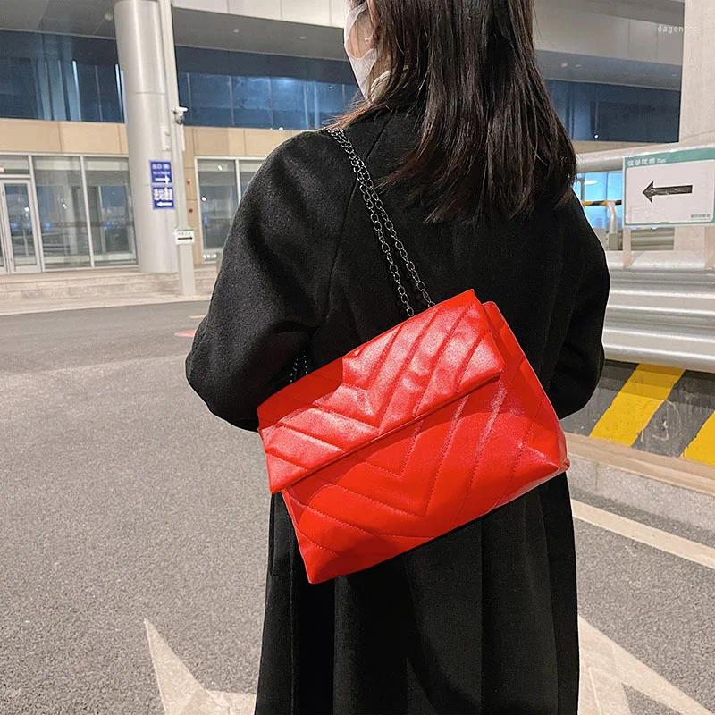 New Evening Bags Embroidered e gge Small Bag Women's Texture Fashion Chain Single Shoulder Messenger