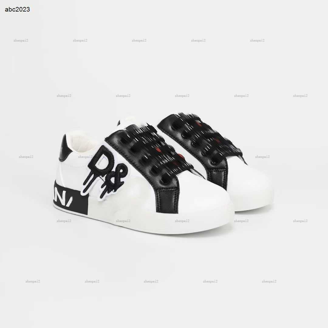 Luxury Classics kids shoes designer baby Sneakers Size 26-35 Including boxes Black and white color scheme design girls boys shoe
