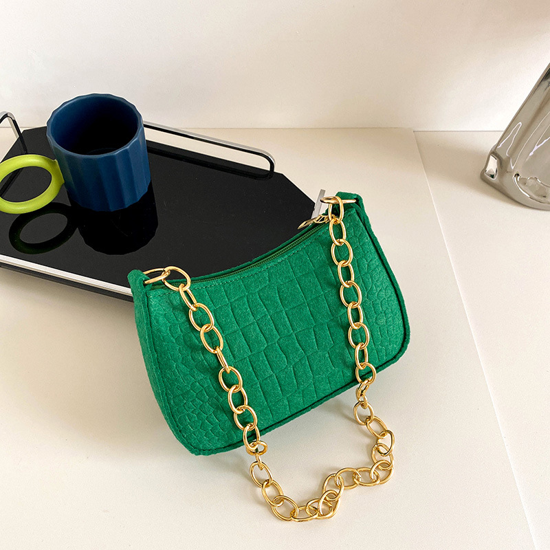 Women Shoulder Bag New Trend Bag Popular Casual Style Fashion Commuting Armpit Bag Free shipping