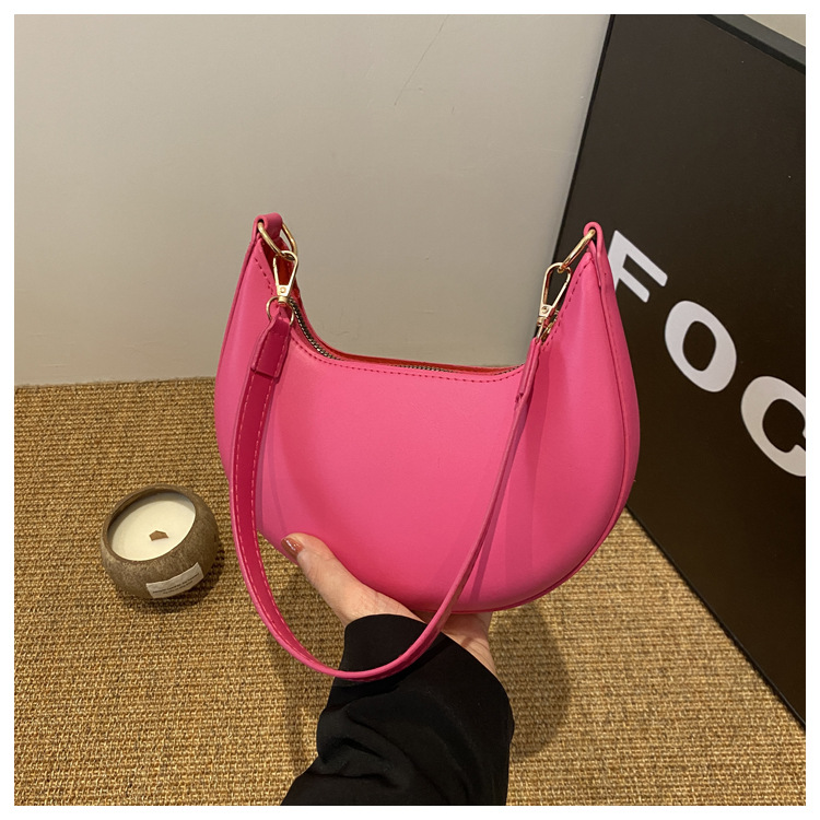 Solid color texture light luxury hand-held crescent retro shoulder bag