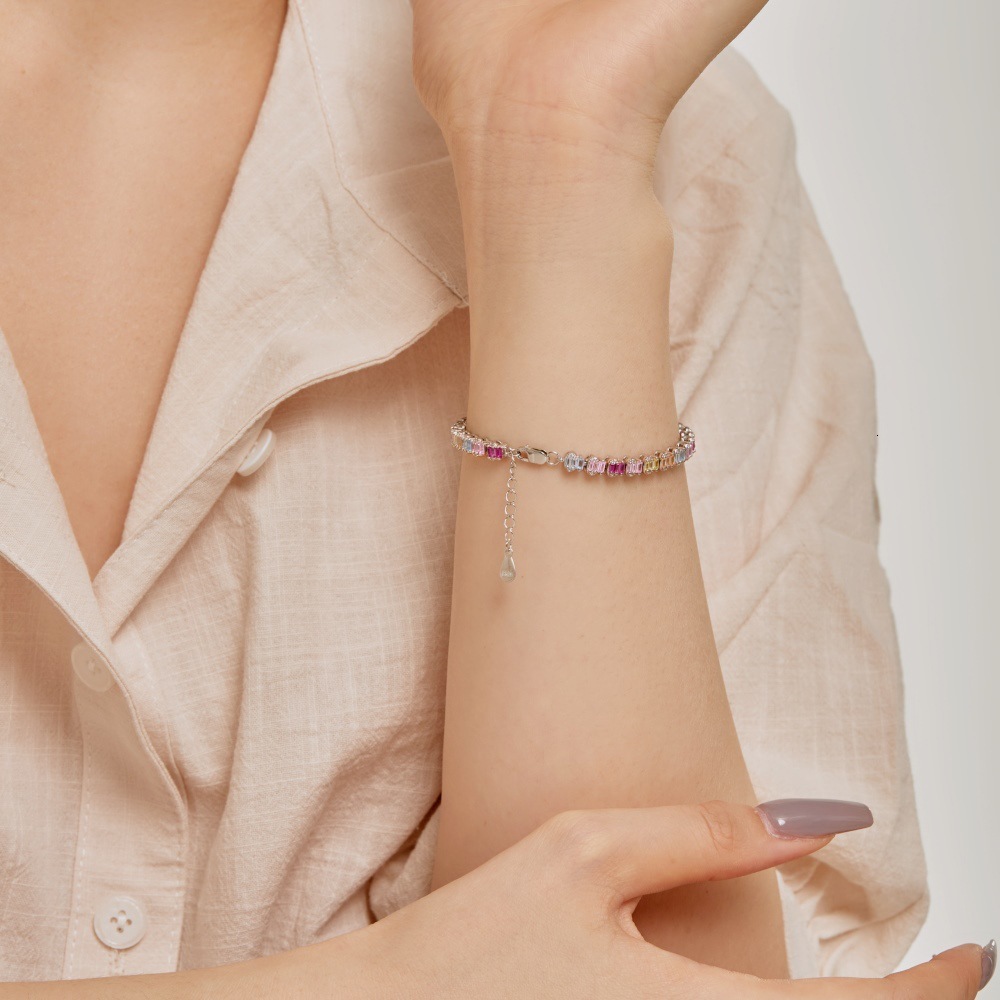 New S Pure Sier Bracelet with Full Color Zirconia Inlaid Elliptical Design, Fashionable and Versatile Women's Handicraft