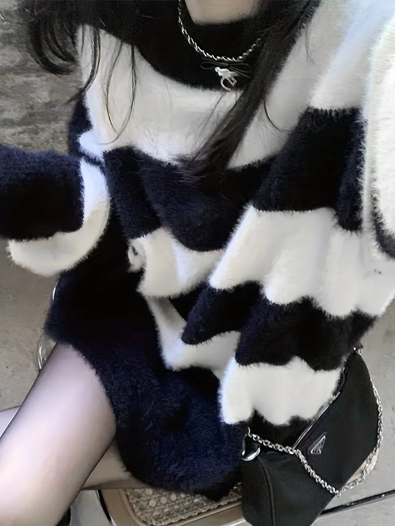 Womens retro casual loose black and white striped lazy knitted pullover sweater 240826
