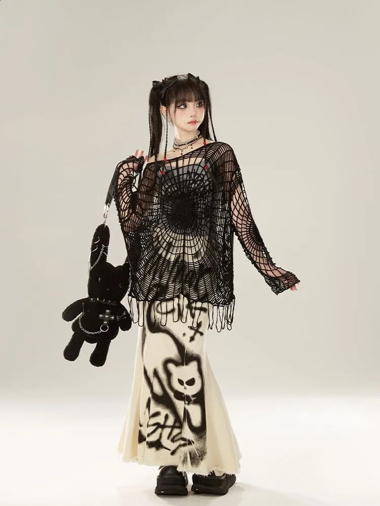 Retro black hollow outer knitted sweater summer spider web hole top womens Y2k shoulder long sleeved zipper 240826