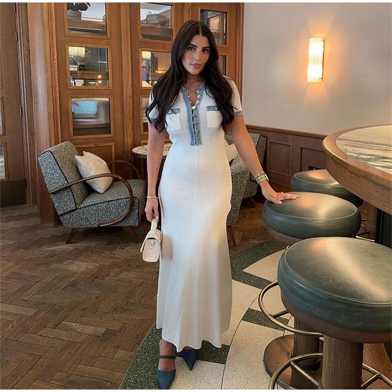 Elegant Denim Patchwork Knitted Long Dress Women Fashion V Neck Short Sleeved Buttons Bodycon Dresses Female White Pockets Robes 240824
