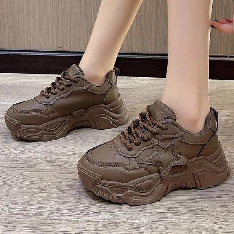Autumn Leather Brown Platform Sneakers Thick Sole Slip On Women Casual Shoes Lace-up Ladies Comfortable Running Shoes 240826