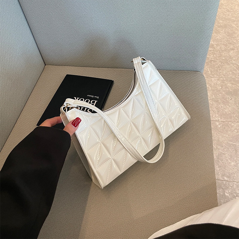 Lacquered One-Shoulder Underarm Fashion Handbag