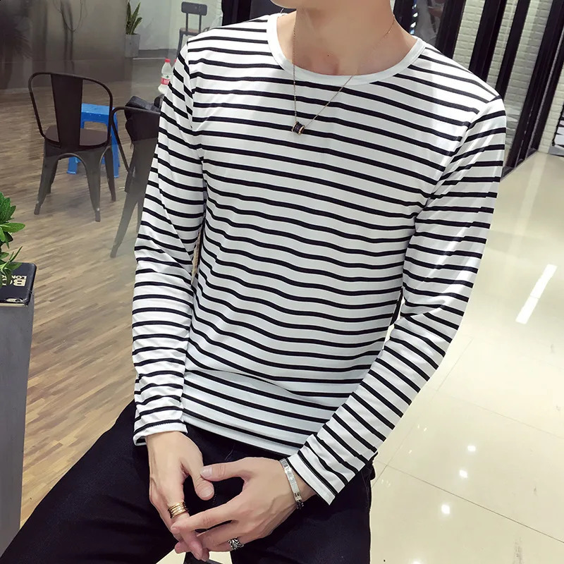 Striped T-shirt mens long sleeved fashionable black and white striped top mens Harajuku casual bottom shirt invisible underwear 240826