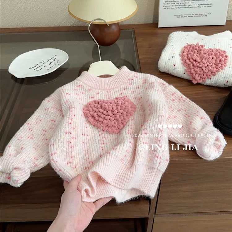 Childrens girl sweater winter 2023 new fashion three-dimensional love little girl Korean loose Versatile Knitwear baby girl topW240824