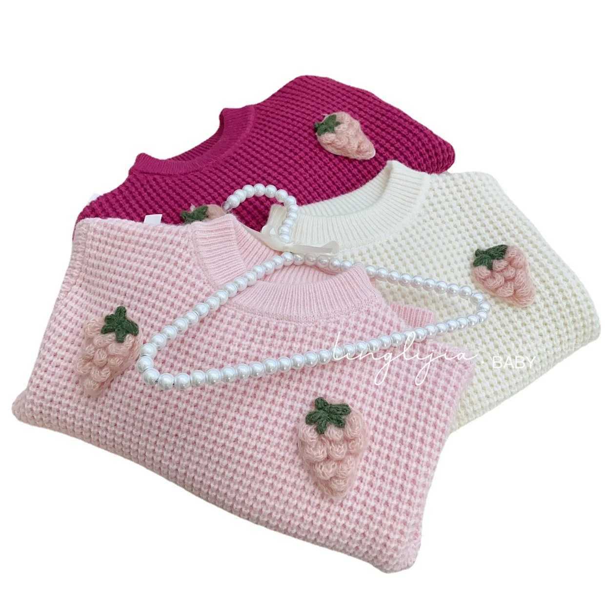Spring and Autumn Girls Fashion Round Neck Knitted Sweater Small Girls Loose Top Baby Strawberry SweaterW240824