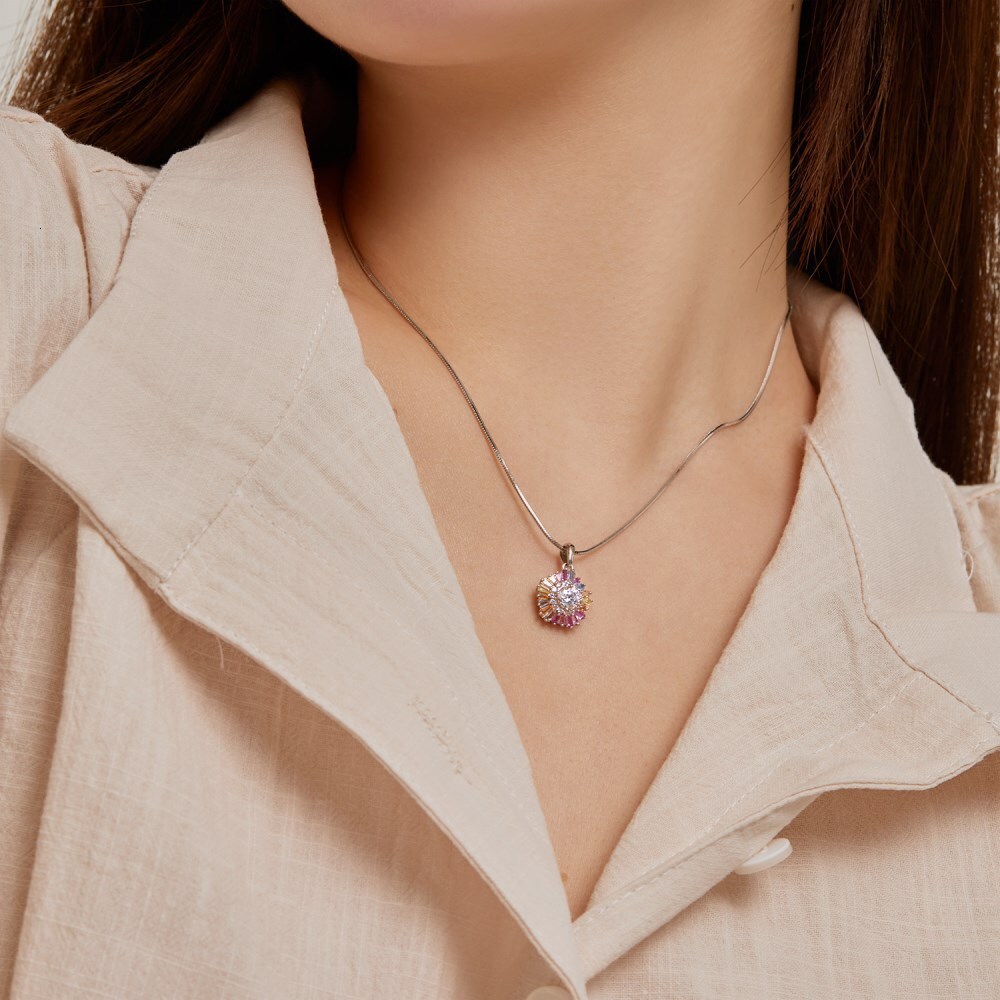New S pure sier pendant necklace from Japan South Korea, high-end and dazzg, with colorful zircon design for women's accessories