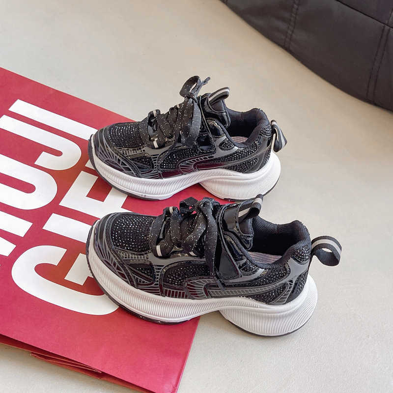 Athletic Outdoor Girls princess style sports 2024 autumn and winter new childrens casual running girls appearance dad shoes C260130