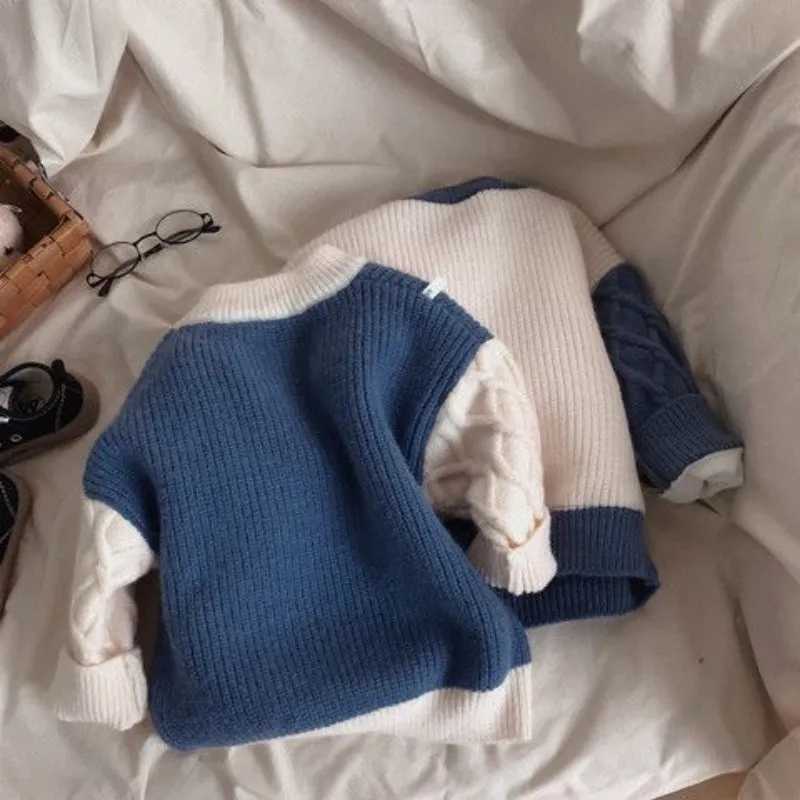 Childrens winter thick sweater baby Korean contrasting plush knitted shirt suitable for boys and girls wearing round neck underwearW240824