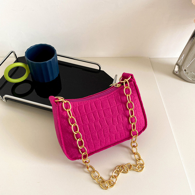 Women Shoulder Bag New Trend Bag Popular Casual Style Fashion Commuting Armpit Bag Free shipping