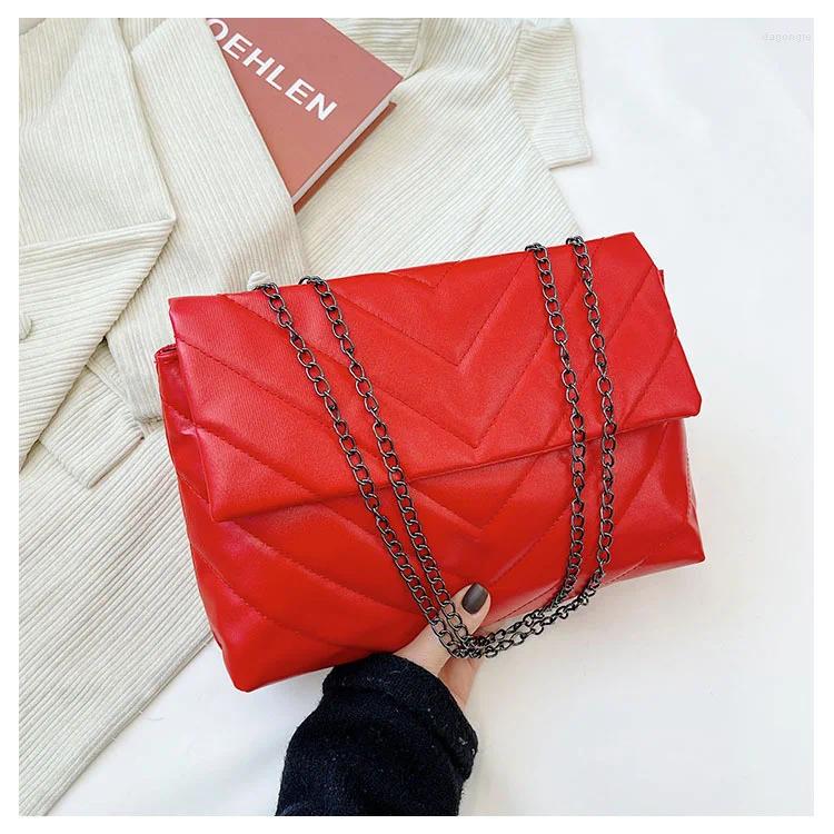 New Evening Bags Embroidered e gge Small Bag Women's Texture Fashion Chain Single Shoulder Messenger